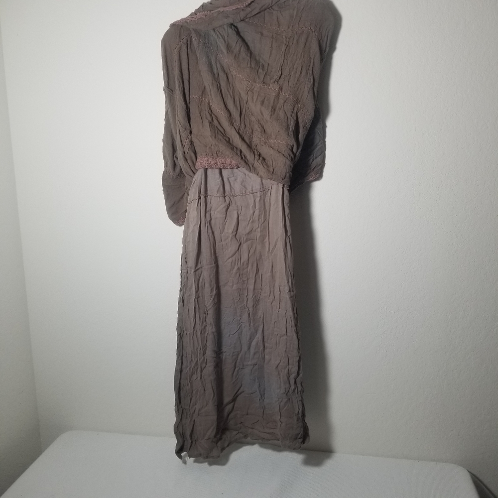 Tiered Brown Sleeveless Dress - Picture 7 of 7